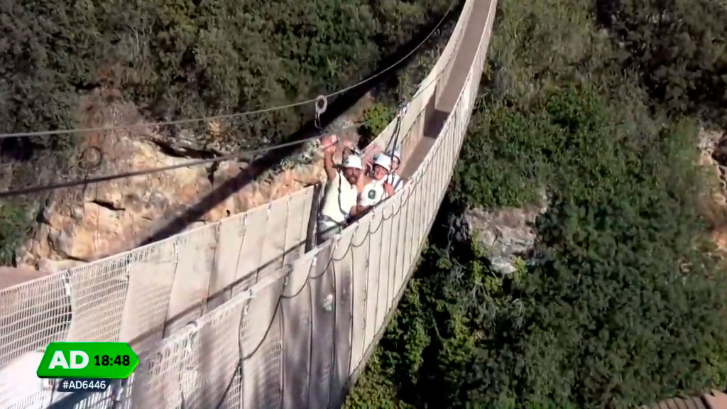 Andaluc A Directo Turismo De V Rtigo En Frailes Con Su Puente