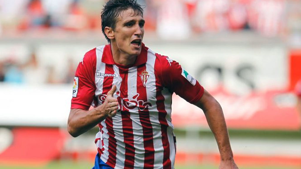 Málaga sign Serbian Scepovic to replace Chavarría