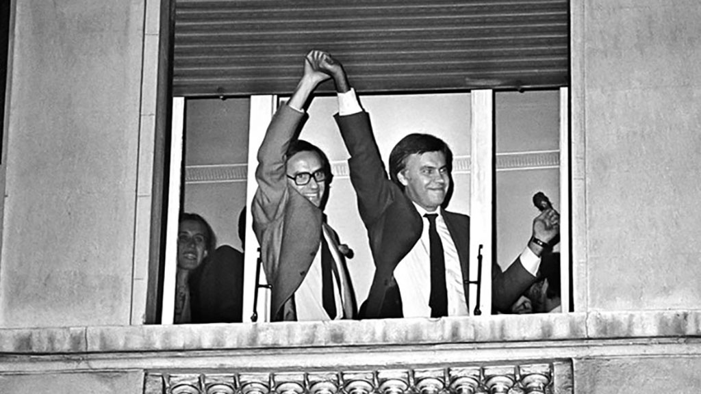 Felipe González, el joven abogado sevillan que logró la histórica victoria  del PSOE en 1982