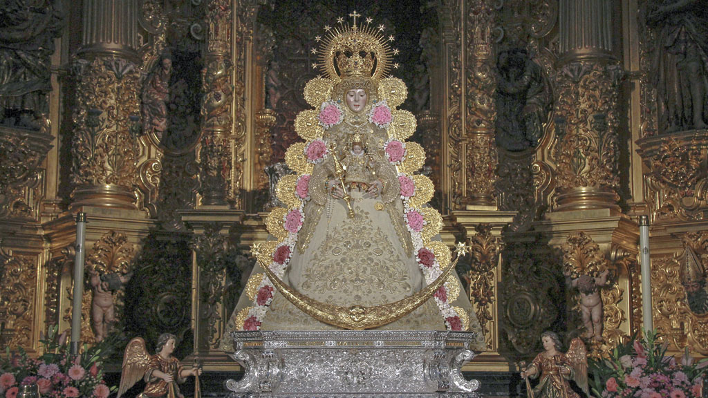 Retiran del culto la Virgen del Rocío para ser restaurada